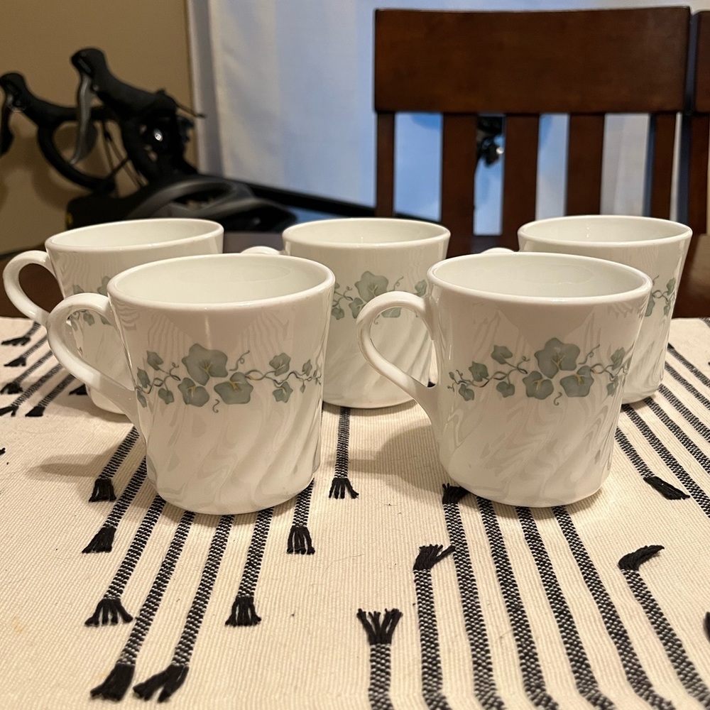 Set of 5 Corelle Callaway Ivy Mugs